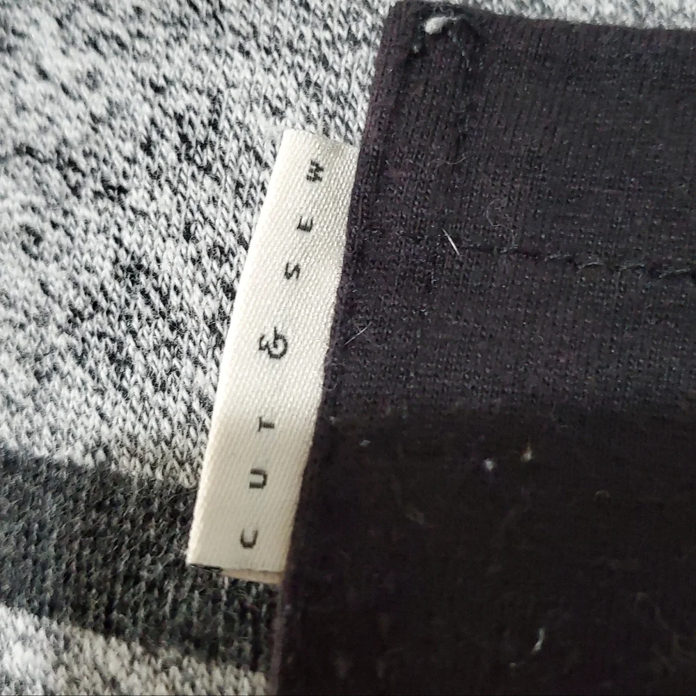 Marc Ecko Cut & Sew Men's Striped Henley Pocket Long Sleeve Gray Size L